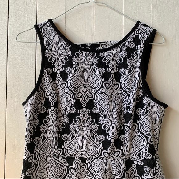 XL Monteau dress - Picture 2 of 4